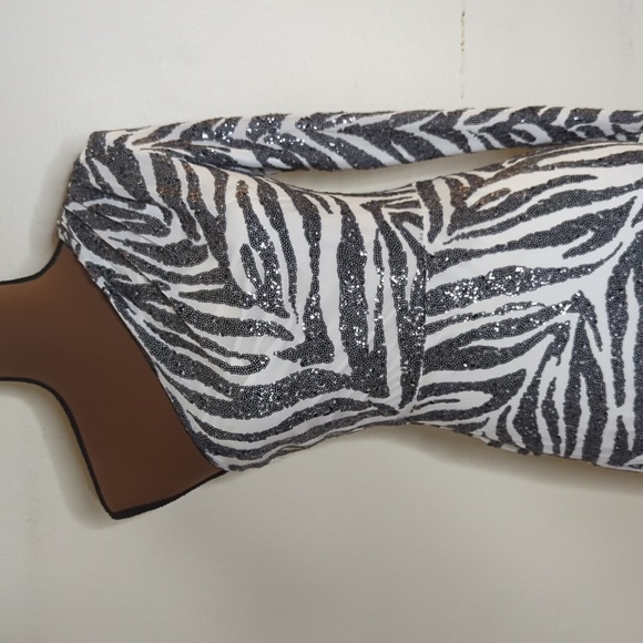 NWT SHO by Tadashi Shoji Gigi one shoulder asymmetrical sequin cocktail dress S - Picture 4 of 15